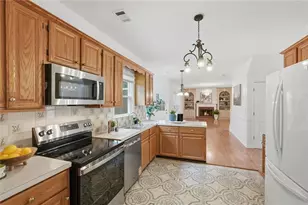 1660 Calvin Davis Circle, Lawrenceville, GA 30043 - Photo 18