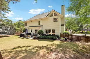 605 Silverberry Ln, Sugar Hill, GA 30518 - Photo 2