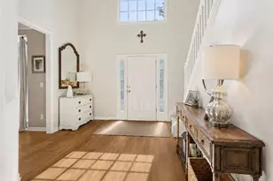 605 Silverberry Ln, Sugar Hill, GA 30518 - Photo 4