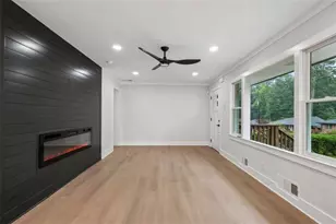 24 Mobley Dr, Atlanta, GA 30315 - Photo 8