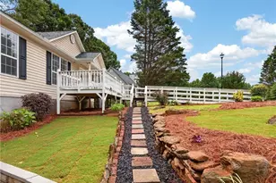 7015 Bannister Park Ln, Cumming, GA 30028 - Photo 8