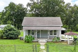 227 Newcomb St, Rockmart, GA 30153 - Photo 2