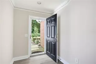 924 Burnt Hickory Cir NW, Marietta, GA 30064 - Photo 4