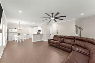 272 Cherry St, Cornelia, GA 30531 - Photo 8