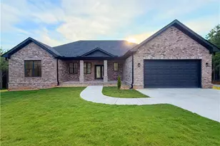357 Bagley Rd, Forsyth, GA 31029 - Photo 1