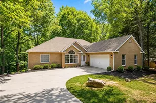 305 Michael Cir, Canton, GA 30114 - Photo 2