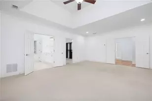 5468 Wentworth St, Sandy Springs, GA 30342 - Photo 6