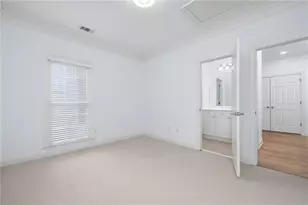 5468 Wentworth St, Sandy Springs, GA 30342 - Photo 8