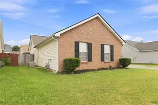 2312 Sugarleaf Trl, Hampton, GA 30228 - Photo 2