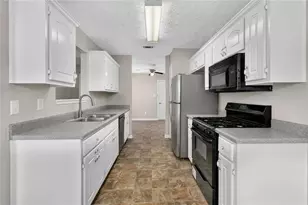 2312 Sugarleaf Trl, Hampton, GA 30228 - Photo 18