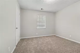 5487 Hall Cir, Union City, GA 30291 - Photo 12