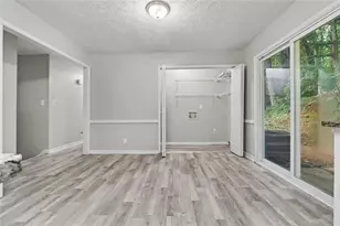 5487 Hall Cir, Union City, GA 30291 - Photo 8