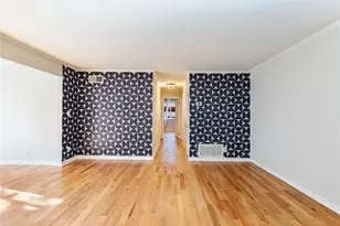 346 Carpenter Dr, Atlanta, GA 30328 - Photo 2