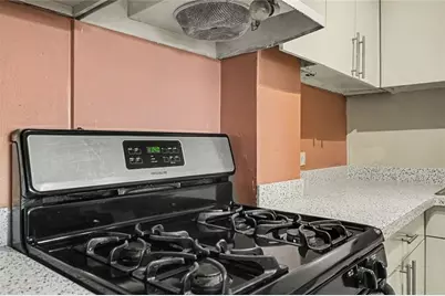 2285 Peachtree Road NE #909, Atlanta, GA 30309 - Photo 22