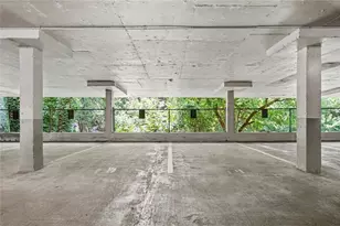 2285 Peachtree Rd NE, Atlanta, GA 30309 - Photo 26
