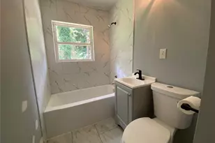 2830 Allegro Dr NW, Atlanta, GA 30318 - Photo 10