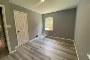 2830 Allegro Dr NW, Atlanta, GA 30318 - Photo 8