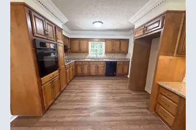 4379 Inns Brook Drive, Snellville, GA 30039 - Photo 2
