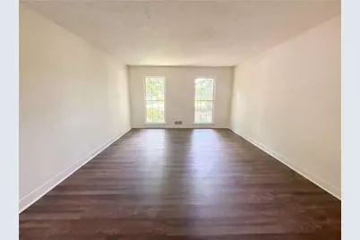 4379 Inns Brook Drive, Snellville, GA 30039 - Photo 10