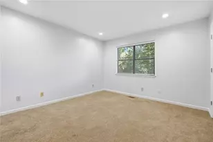 2226 Spring Walk Ct, Atlanta, GA 30341 - Photo 18