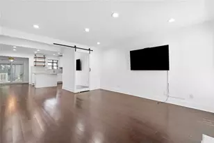 2226 Spring Walk Ct, Atlanta, GA 30341 - Photo 2