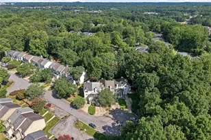 2226 Spring Walk Ct, Atlanta, GA 30341 - Photo 36