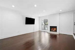 2226 Spring Walk Ct, Atlanta, GA 30341 - Photo 8