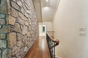 9415 Huntcliff Trce, Sandy Springs, GA 30350 - Photo 24