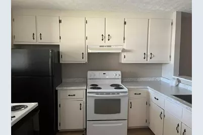 1290 Knoll Court NW #B, Conyers, GA 30012 - Photo 4