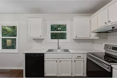 3242 Boulder Brook Drive, Lithonia, GA 30038 - Photo 10