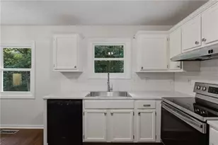 3242 Boulder Brook Dr, Lithonia, GA 30038 - Photo 10