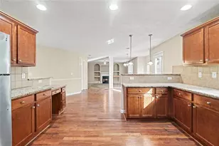 2253 Park Manor Ln, Snellville, GA 30078 - Photo 14