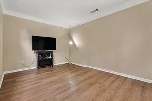 1001 City Market St, Hoschton, GA 30548 - Photo 20