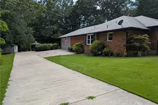 402 Pheasant Run SE, Rome, GA 30161 - Photo 2