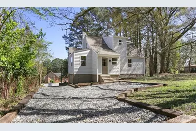2561 Sylvan Road, East Point, GA 30344 - Photo 4