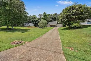 1516 Willow Gate Way, Auburn, GA 30011 - Photo 6
