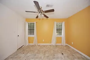 2498 Robinhood Dr, Ellenwood, GA 30294 - Photo 6