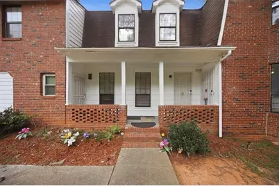 2498 Robinhood Drive, Ellenwood, GA 30294 - Photo 2