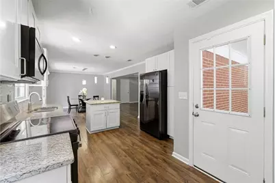 1303 Mohawk Drive, Lawrenceville, GA 30043 - Photo 12