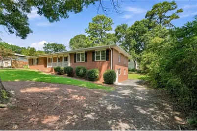 1303 Mohawk Drive, Lawrenceville, GA 30043 - Photo 2