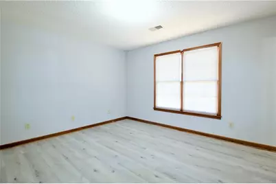 585 Wayside Drive, Lawrenceville, GA 30046 - Photo 12