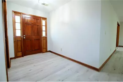 585 Wayside Drive, Lawrenceville, GA 30046 - Photo 2