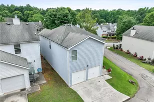 140 Stillwood Dr, Newnan, GA 30265 - Photo 2