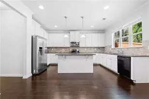 2445 Overlook Ave, Lithonia, GA 30058 - Photo 14