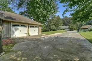 3115 Country Lake Dr, Powder Springs, GA 30127 - Photo 4