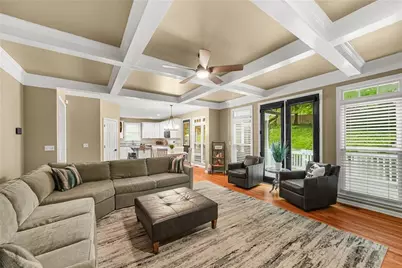 2437 Retreat Close, Marietta, GA 30066 - Photo 10