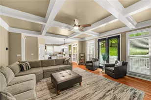 2437 Retreat Close, Marietta, GA 30066 - Photo 10