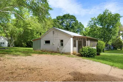 532 Cedartown Avenue, Tallapoosa, GA 30176 - Photo 2