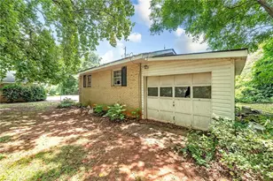 1318 E Lake Rd, McDonough, GA 30252 - Photo 10