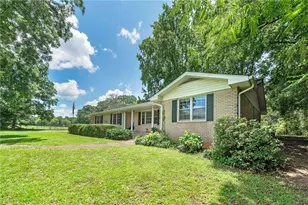 1318 E Lake Rd, McDonough, GA 30252 - Photo 2